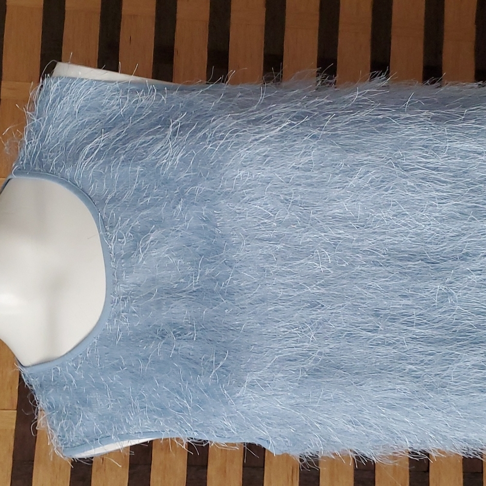 Vince Camuto Ice blue furry tank top - Picture 3 of 8